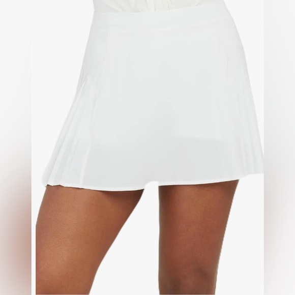 SPANX Booty Boost 14” White Pleated Skort Sz 3X